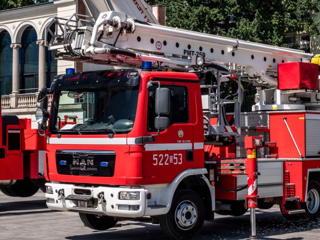 Les pompiers de Saint-Chély-d'Apcher : centre de secours, missions et recrutement centre secours pompiers illustration