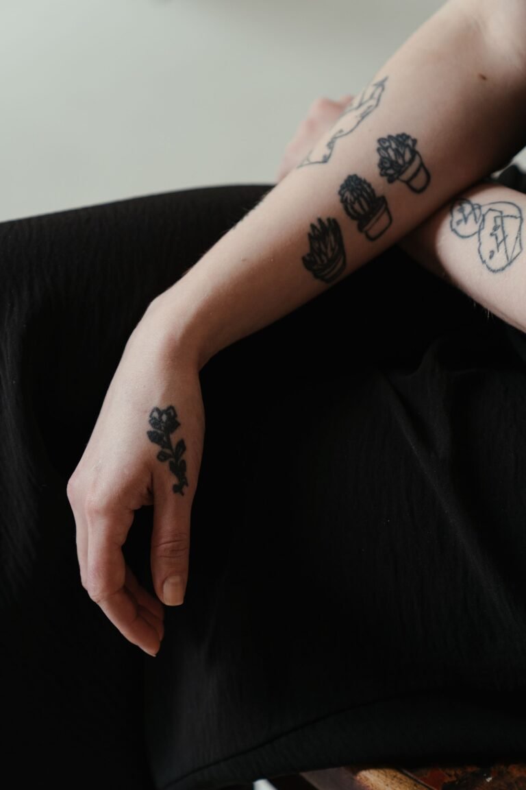 Où se faire tatouer à Saint-Chély-d&rsquo;Apcher ? Salons de tatouage et tatoueurs (48200)
